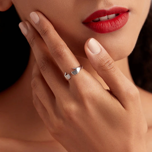 Hug Hands 925 Sterling Silver Ring – Elegant Symbolic Jewelry